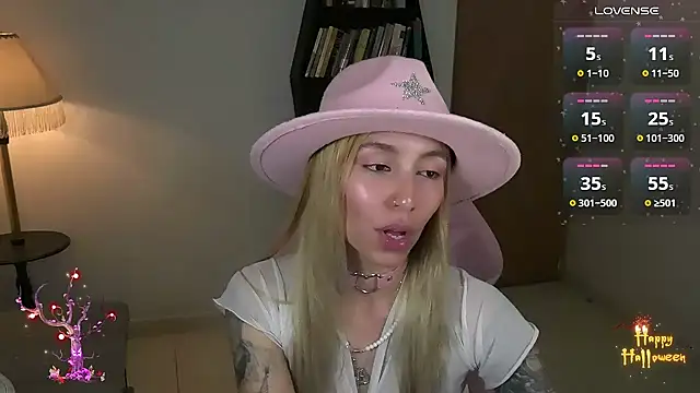 Saucy Jenn online show from November 2, 3:54 am