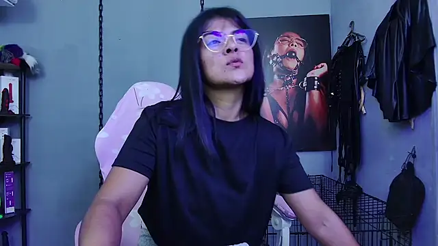 Hannah-grace online show from February 8, 9:18 pm