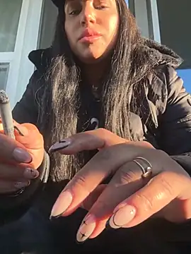 MeghanXO online show from October 27, 1:06 pm