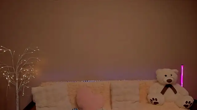  Stella aa online show from March 7, 9:00 pm