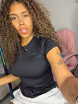 stormyy  online show from April 6, 2:55 am