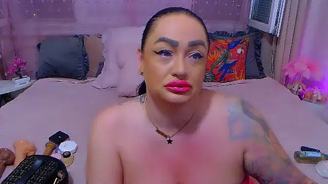 Snapshot of BustyVicky chatting on September 20, 9:57 pm BustyVicky online show from September 20, 9:57 pm