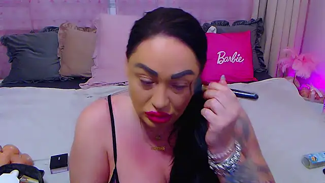 Snapshot of BustyVicky chatting on October 10, 9:31 pm BustyVicky online show from October 10, 9:31 pm