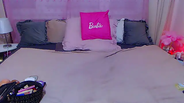 Snapshot of BustyVicky chatting on October 17, 9:29 pm BustyVicky online show from October 17, 9:29 pm