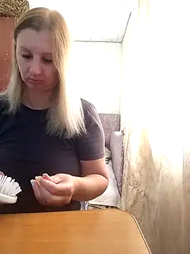 BustyBlond online show from September 12, 6:14 am