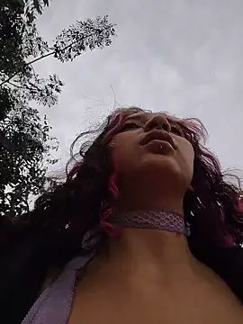  Laary online show from March 27, 10:10 pm