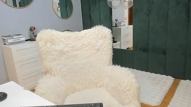 ElisaBaxter online show from February 28, 5:51 am