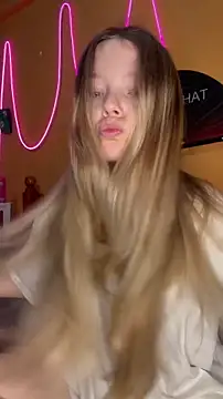 -veranito- online show from April 14, 3:06 am