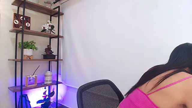 Sassy--Girl online show from April 8, 7:16 pm