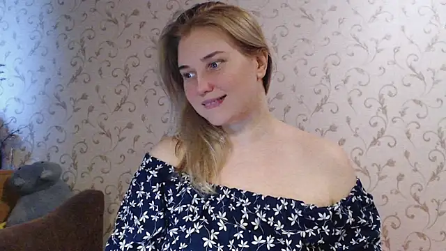 mmmPinUpGirl online show from May 30, 4:04 pm