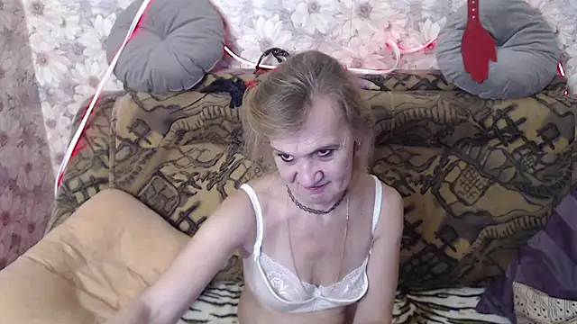 MissBekker online show from September 16, 7:00 pm