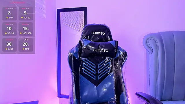 Chris boy  online show from April 17, 3:41 am