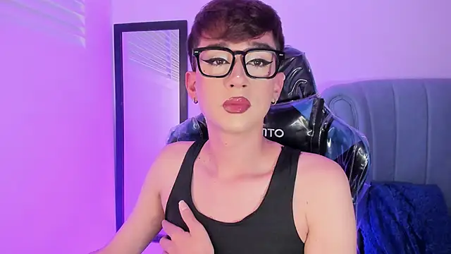 Chris boy  online show from April 5, 7:18 am