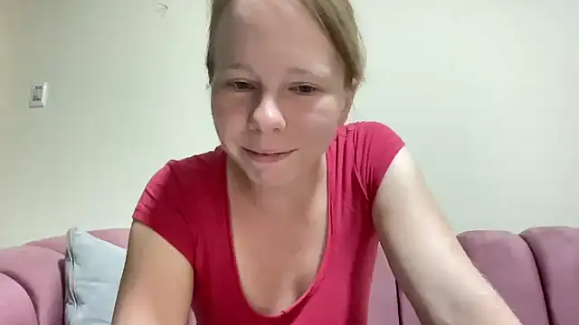 SweetLucy96 online show from September 20, 10:35 am