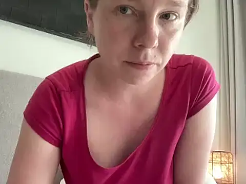 SweetLucy96 online show from May 4, 11:58 am