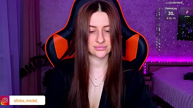 Elishka  online show from April 11, 7:50 pm