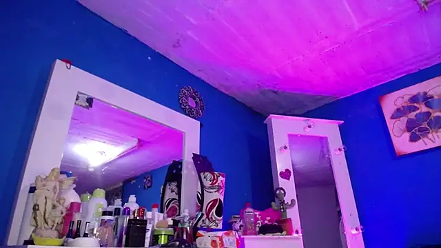 Lunahoney1 online show from November 21, 2:52 pm