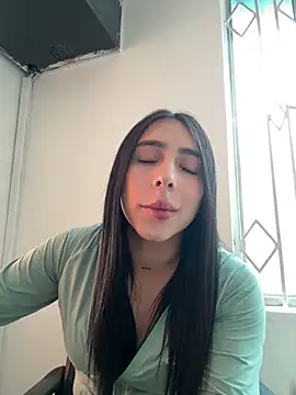 isabella jade online show from October 25, 2:25 pm