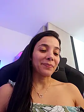 miaeyes online show from January 5, 5:27 pm