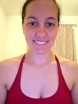 Nicole-Ray online show from August 4, 7:09 pm