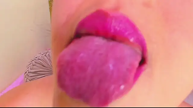 Julia Haye online show from May 27, 3:36 am