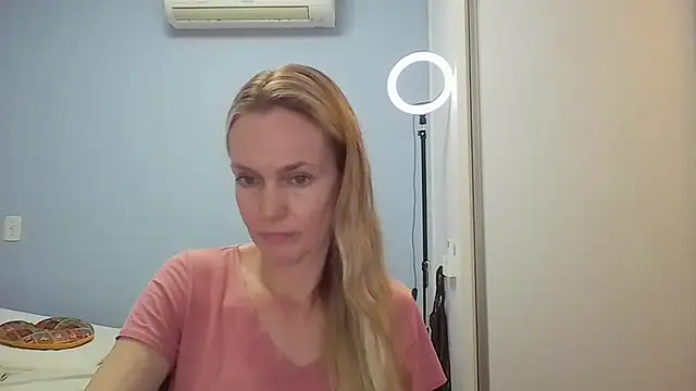 Annylove1 online show from February 24, 10:58 am