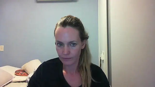 Annylove1 online show from October 12, 12:57 am