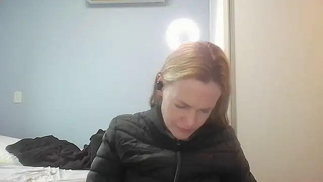 Annylove1 online show from June 25, 10:51 am