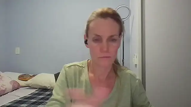 Annylove1 online show from April 26, 12:30 am