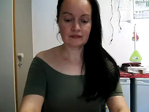 LoveNBloom online show from June 15, 5:24 pm