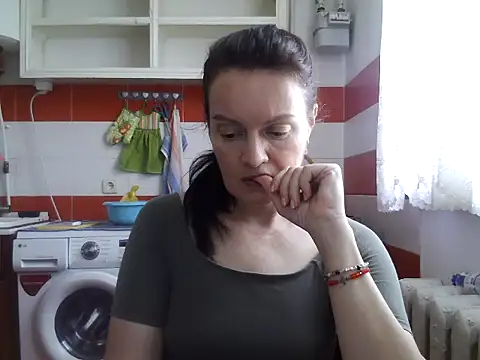 LoveNBloom online show from July 18, 5:04 pm