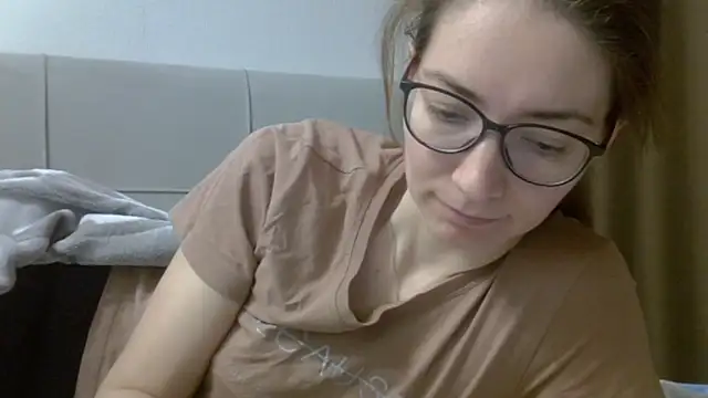 Ashleyspice online show from March 31, 6:24 am