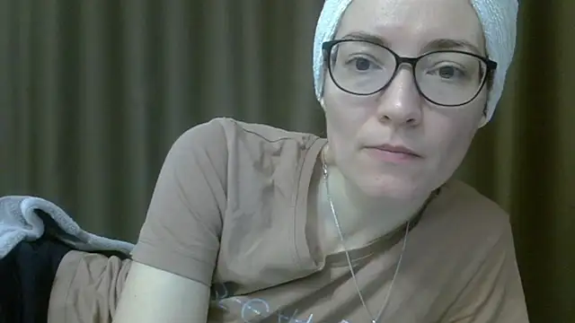 Ashleyspice online show from March 30, 6:13 am