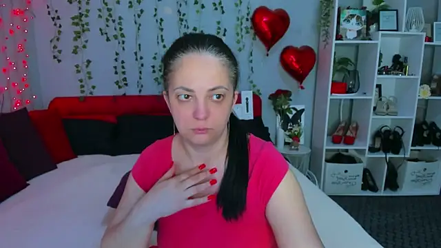 DarlingMilf online show from April 22, 6:05 pm