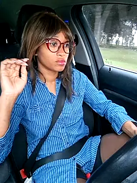 guardami1988 online show from December 1, 9:35 am