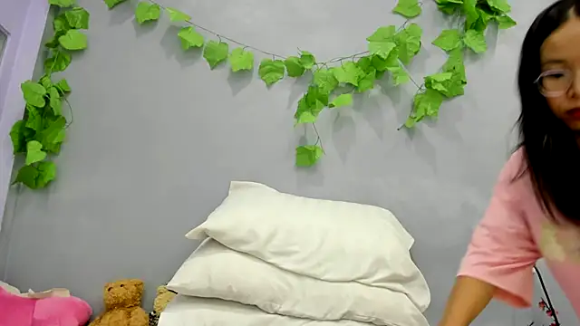 loveley jenny online show from March 25, 6:38 am