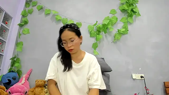 loveley jenny online show from July 3, 5:35 am