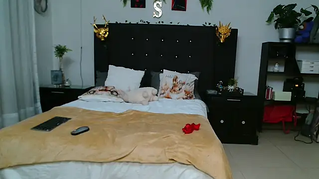 Dama Scarlata18 online show from July 26, 6:32 am