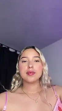 Irisweet  online show from January 8, 11:53 pm