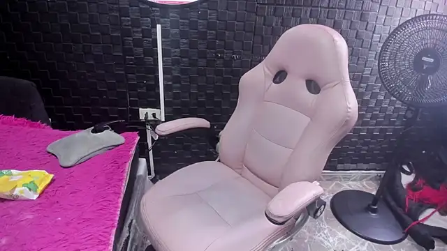 mature sexi40 online show from February 21, 1:45 pm