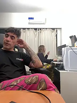 Elnonoykeila77 online show from May 1, 2:53 pm