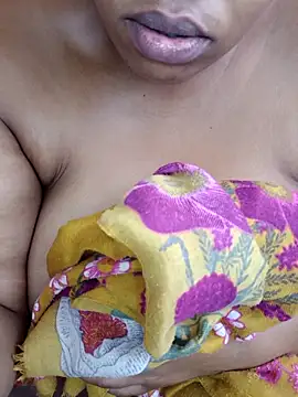 iamSunflower900 online show from April 1, 10:38 am