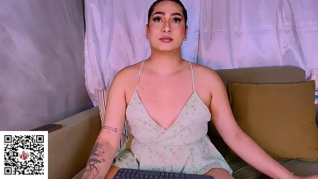 ISABELLASSMITH online show from February 6, 2:37 am