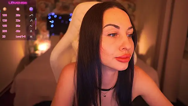 KristiiMax online show from January 7, 4:43 pm