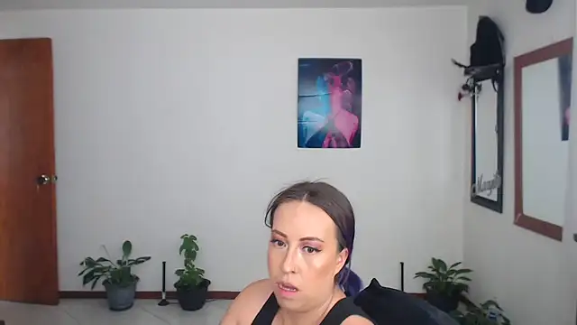 charlottezoe15 online show from June 10, 7:12 pm