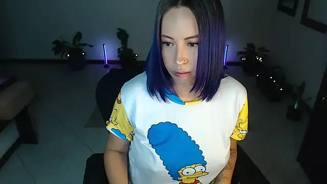charlottezoe15 online show from June 21, 9:35 am