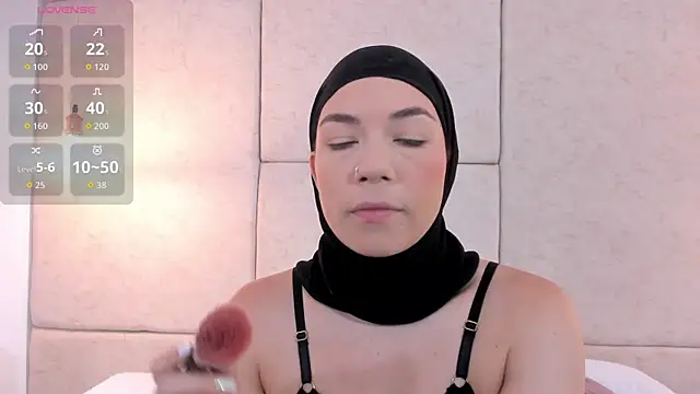 aisha vs online show from January 14, 12:54 pm