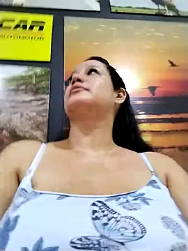 Snapshot of keilymadam chatting on September 21, 12:37 pm keilymadam online show from September 21, 12:37 pm