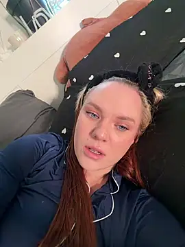 AnjaAmelia online show from February 13, 12:29 pm