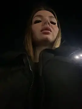 KrisMagnoly online show from October 8, 5:17 pm